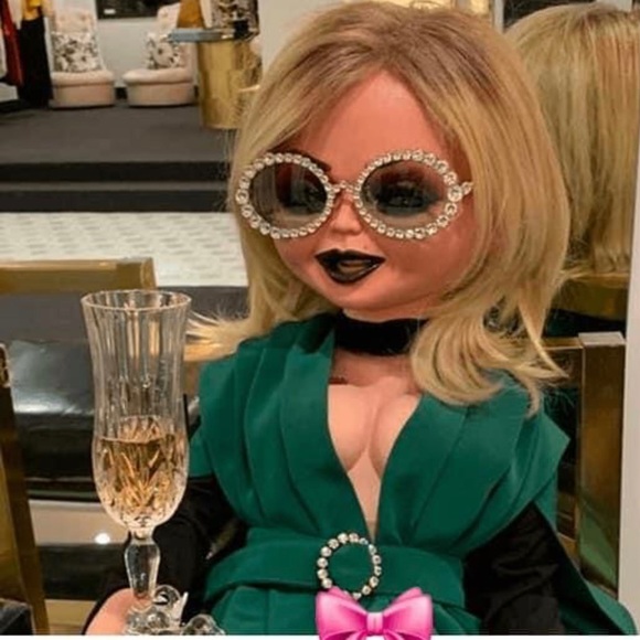 Meet your Posher, Pamela - Picture 1 of 1